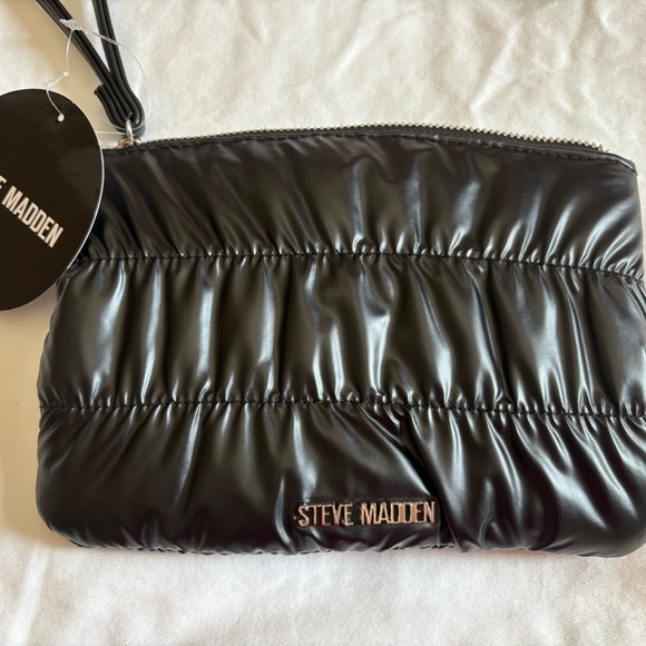Steve Madden Puffy Wristlet - Picture 3 of 7